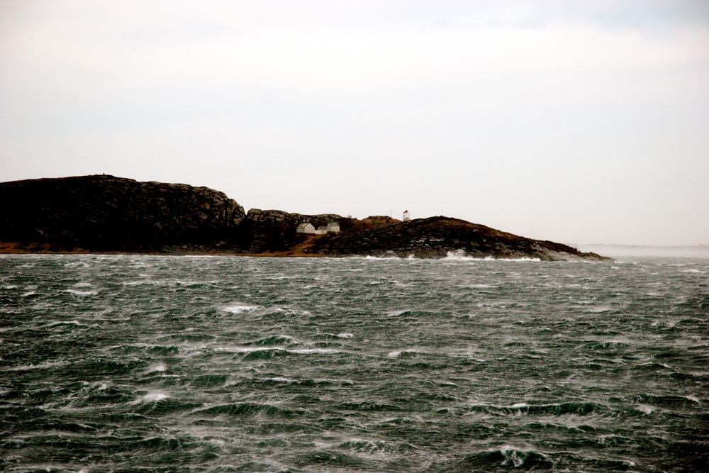 Lofoten ,Sturm mit starkem Seegang, Norwegen 4.01.2008