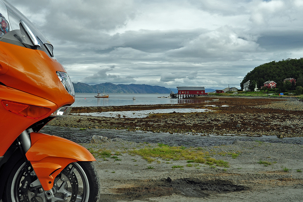 Lofoten und Motorrad (BMW K 1200 LT)