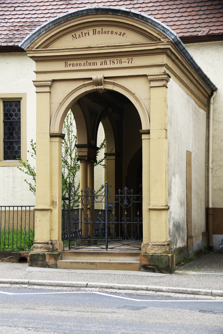 Loggia-Vorbau im Stil der Neorenaissance