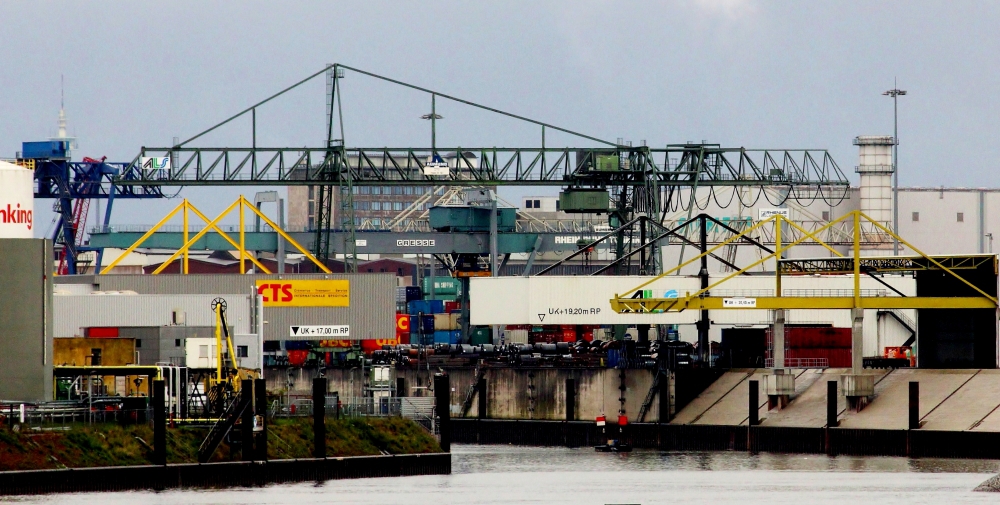 Logistik am Rhein...