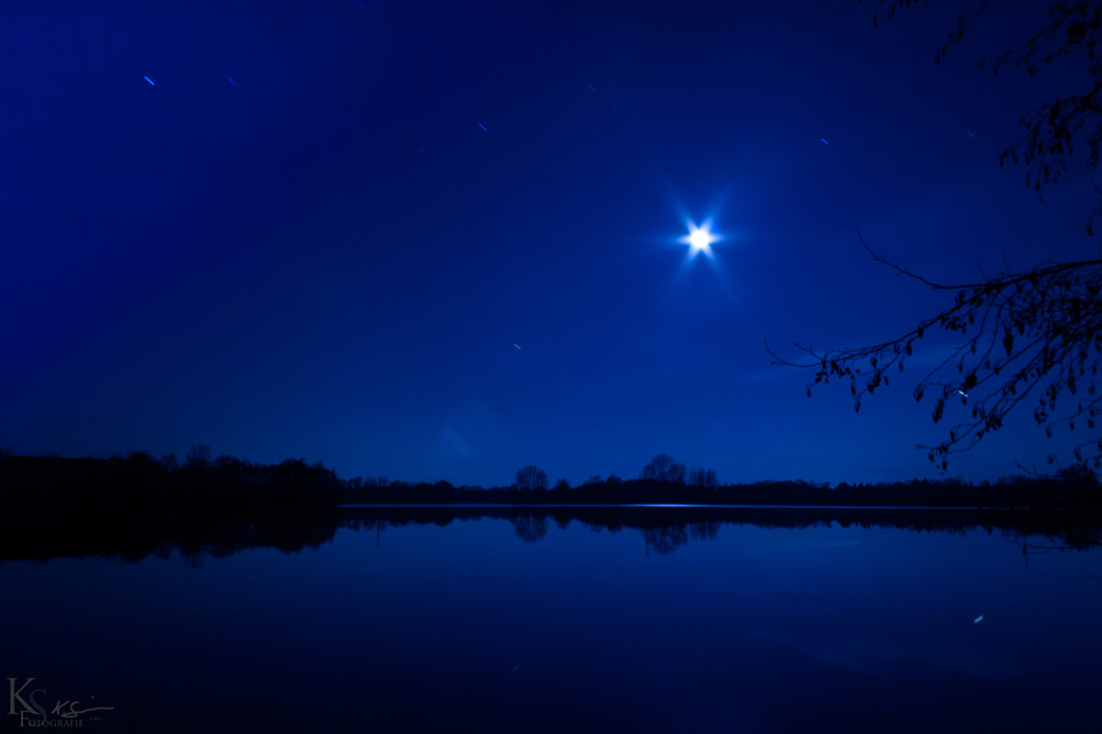 Loheidersee bei Nacht