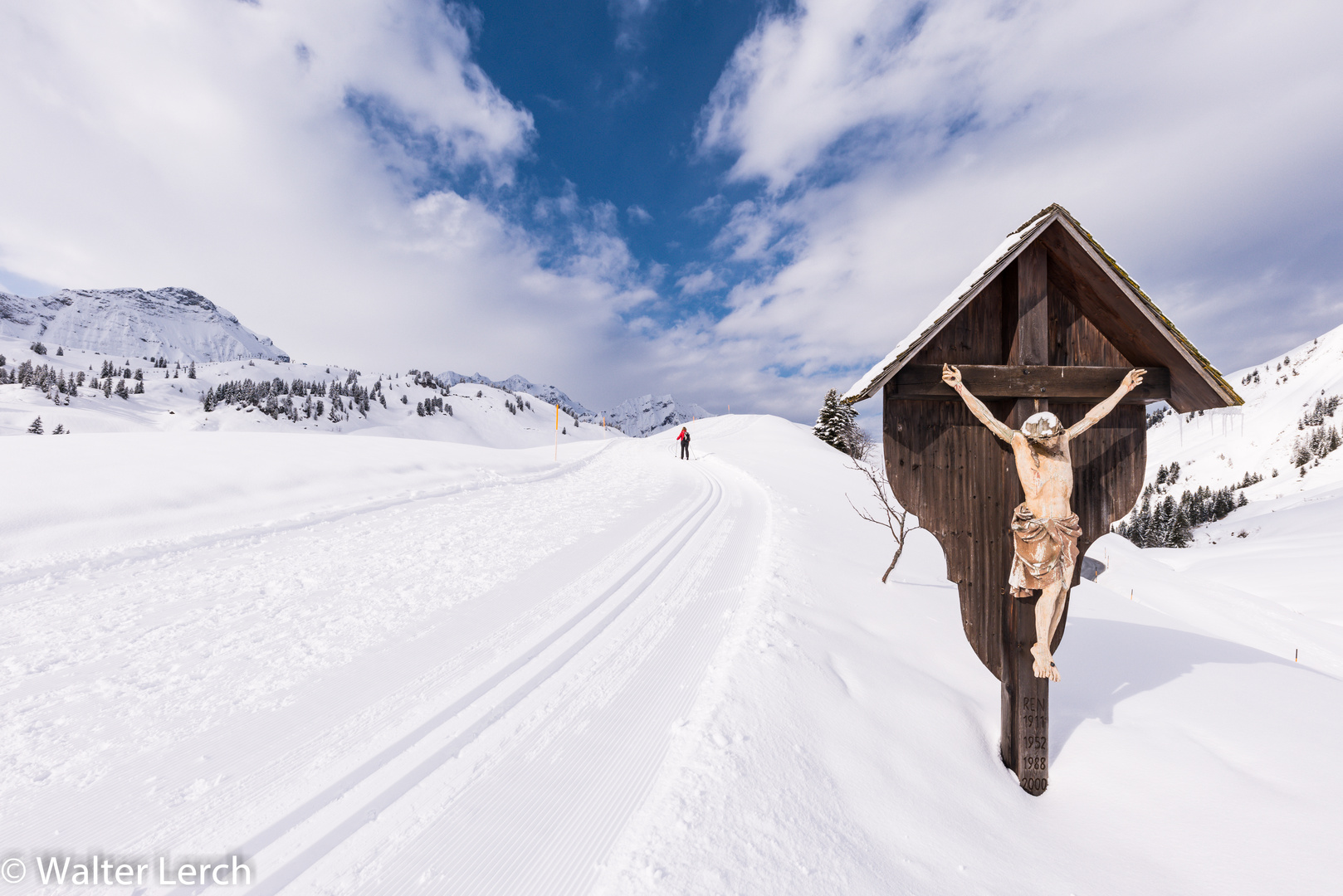 Loipe und Wanderweg zum Körbersee