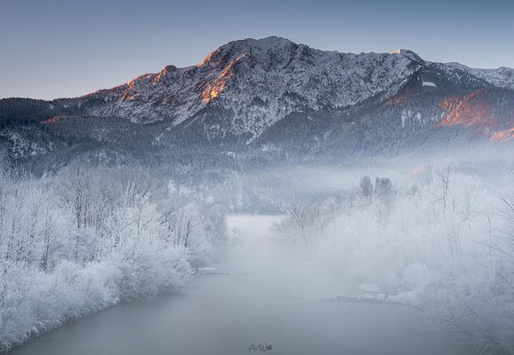 Loisach frostig umhüllt