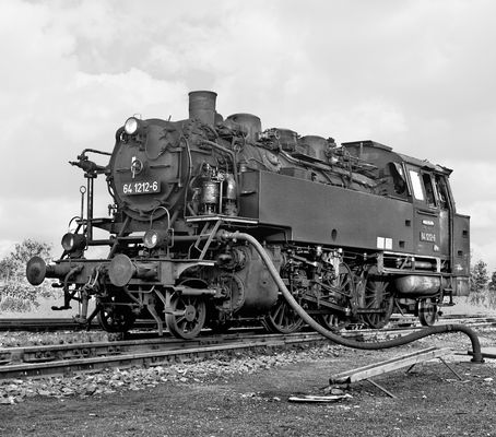 Lok 64 1212 Beetzendorf im August 1975
