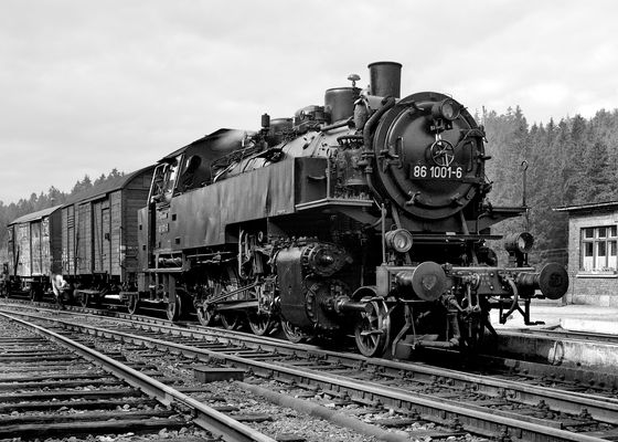 Lok 86 1001 beim Rangieren in Schönheide-Süd am 28.08.1974