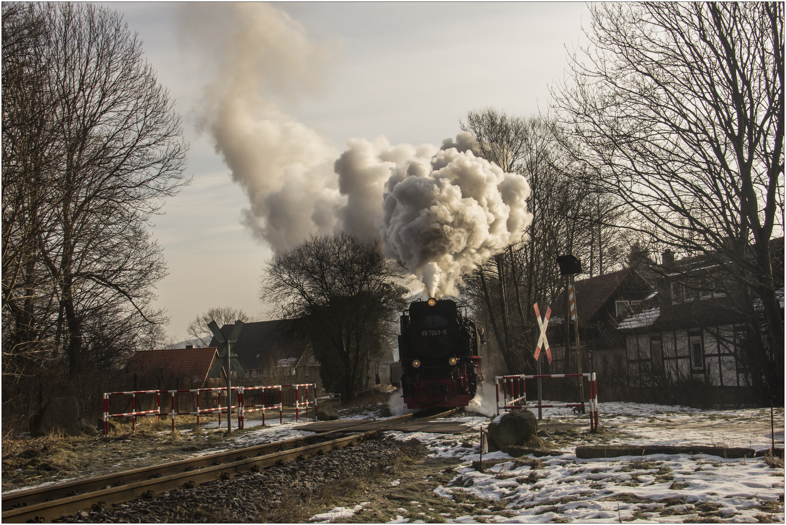 Lok 99 7241-5 mit Zug 8933 (21.02.2018) #1