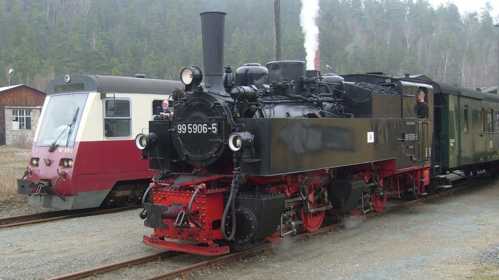 Lok 995906 mit Sonderzug