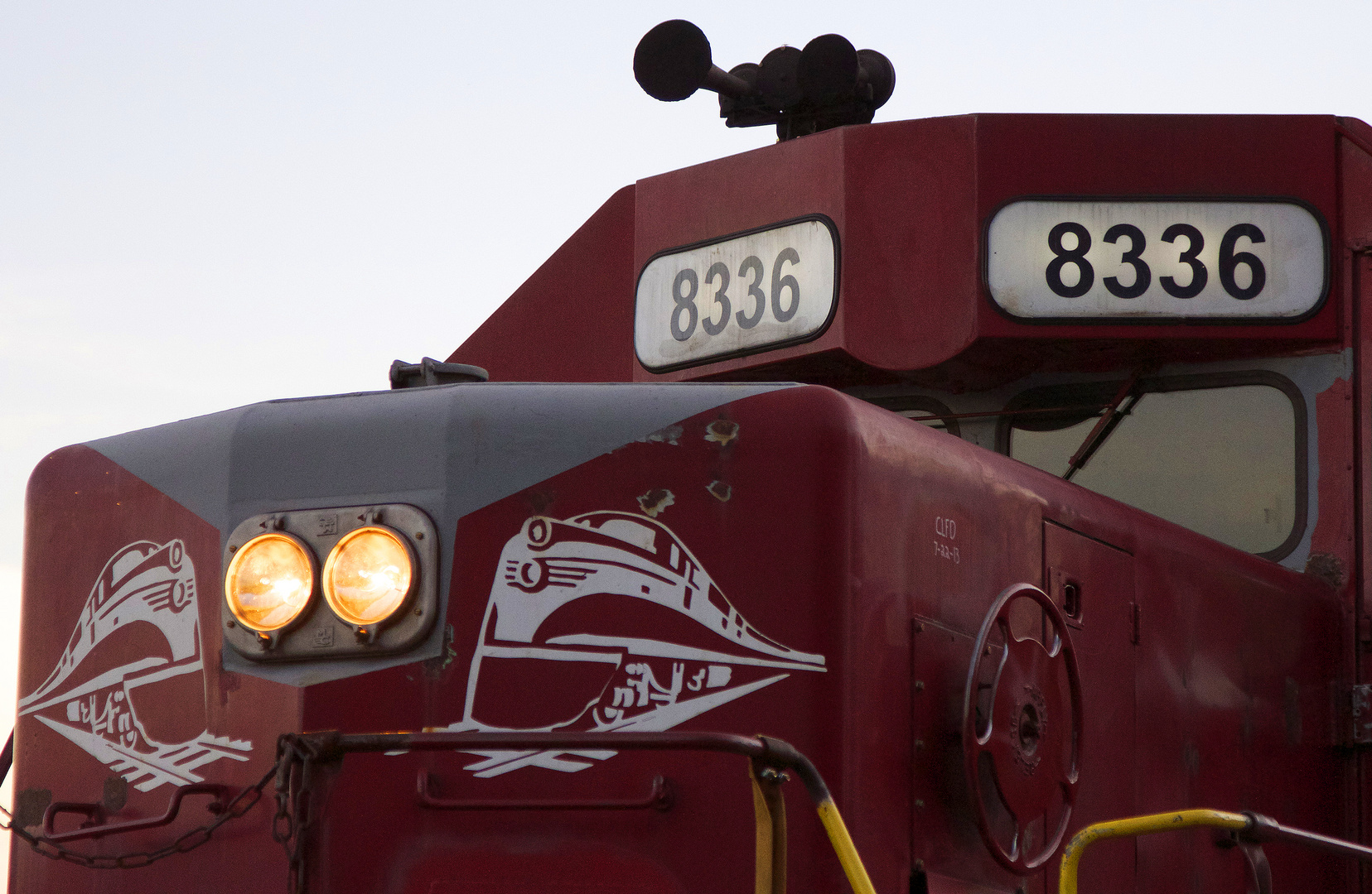 Lok auf Lok, Logo auf der EMD SD40T-2 von RJ Corman Railroad Company