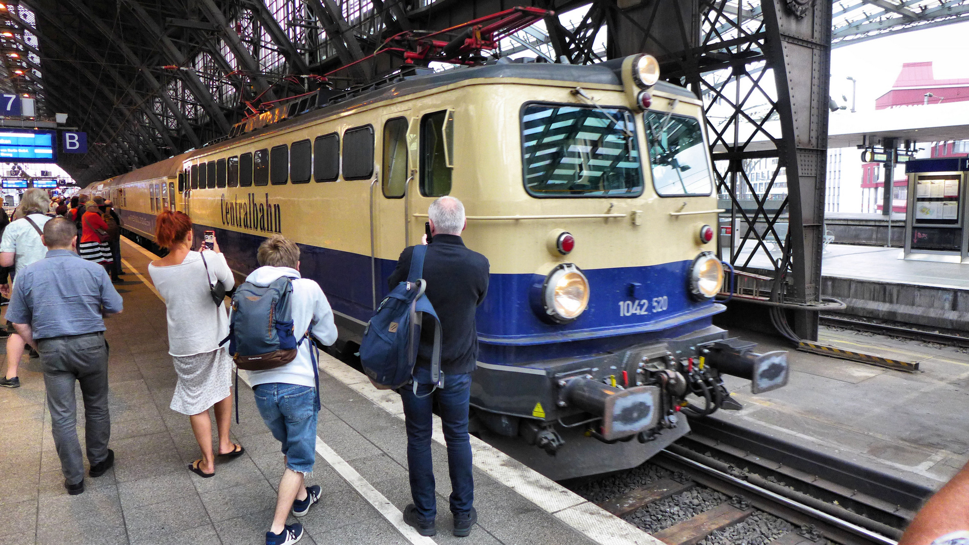 Lok der Schweizer Centralbahn AG