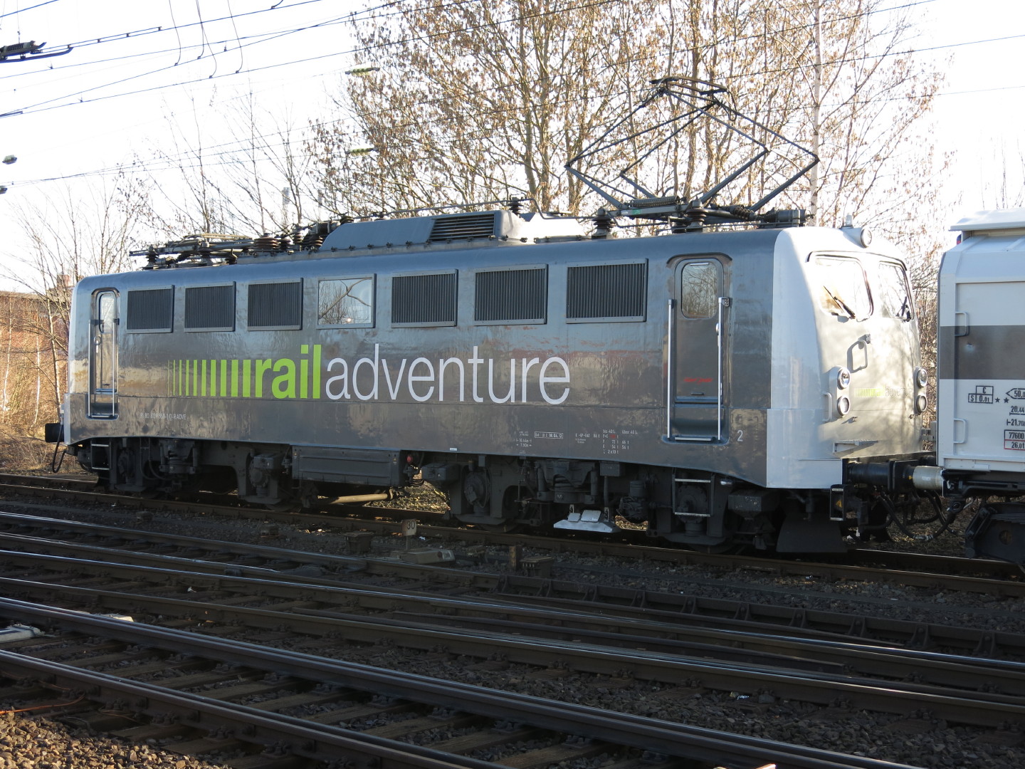 Lok Nr. 139 558 steht als rail adventure