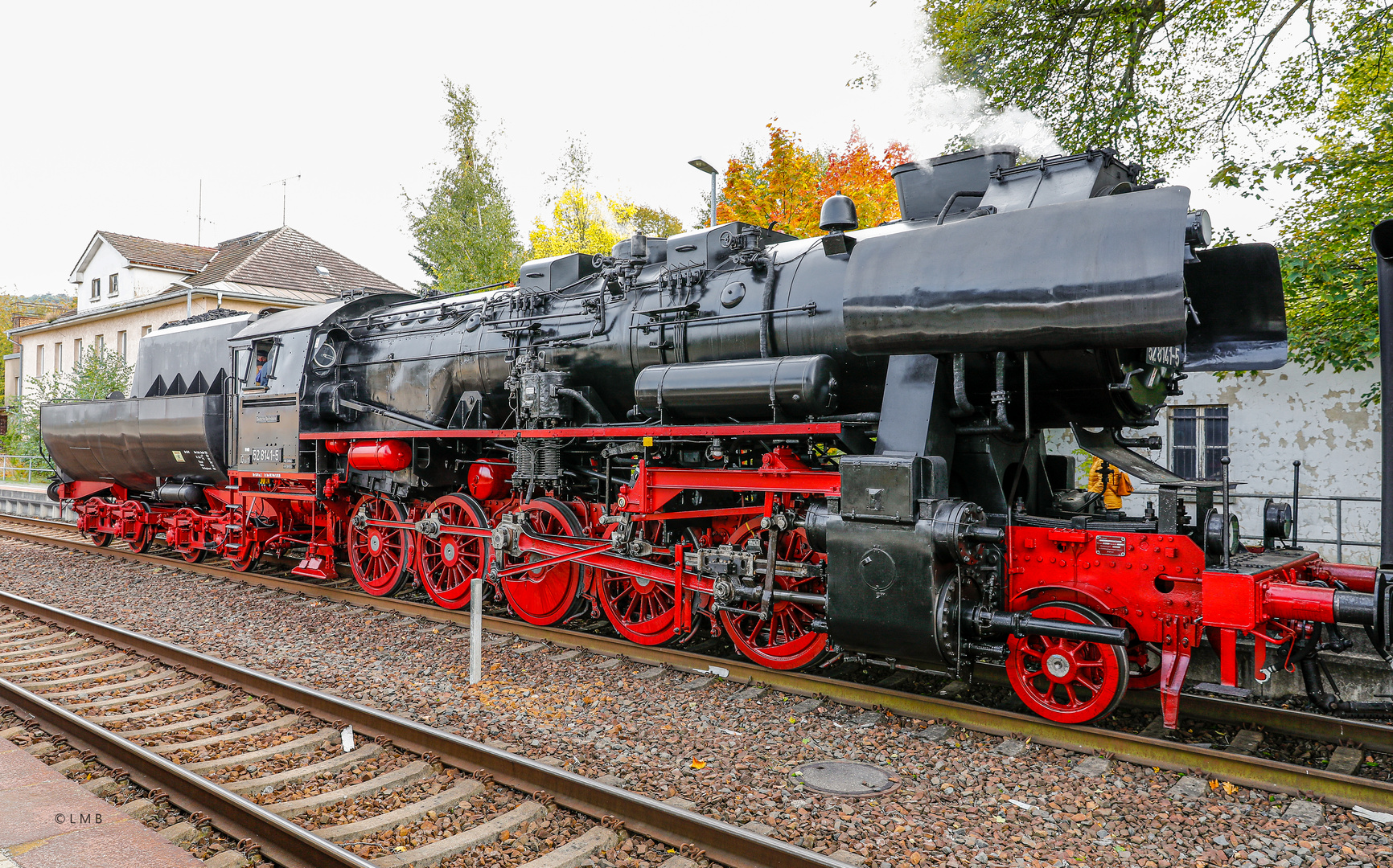 Lokomotive 52 8141-5 im Oktober 2020