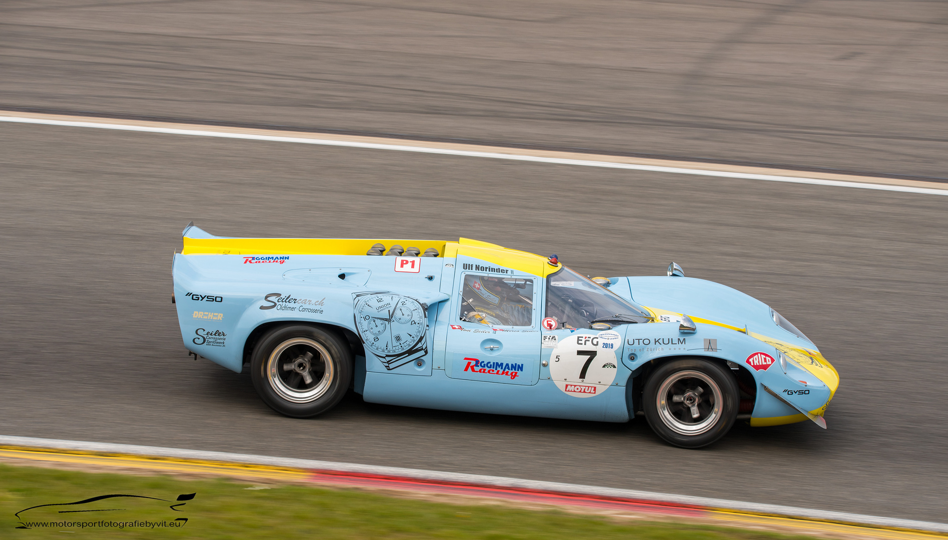 Lola T 70 Mk III 