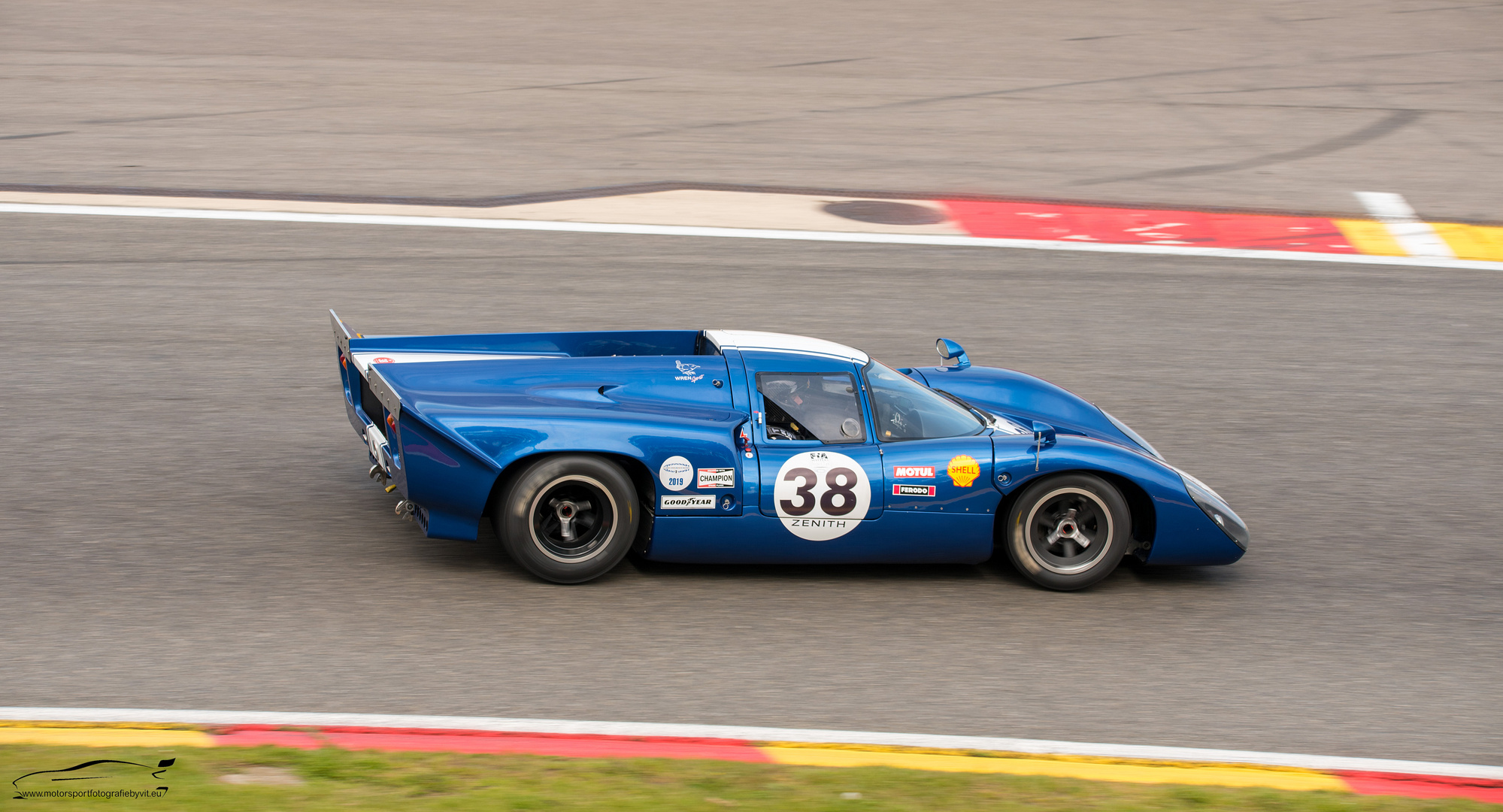 Lola T 70 Mk III B 