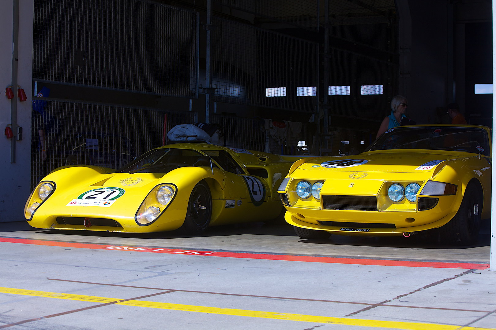 Lola T 70 Mk III und Ferrari 365 GTB 4 Daytona von Steve Tandy (Großbritannien)