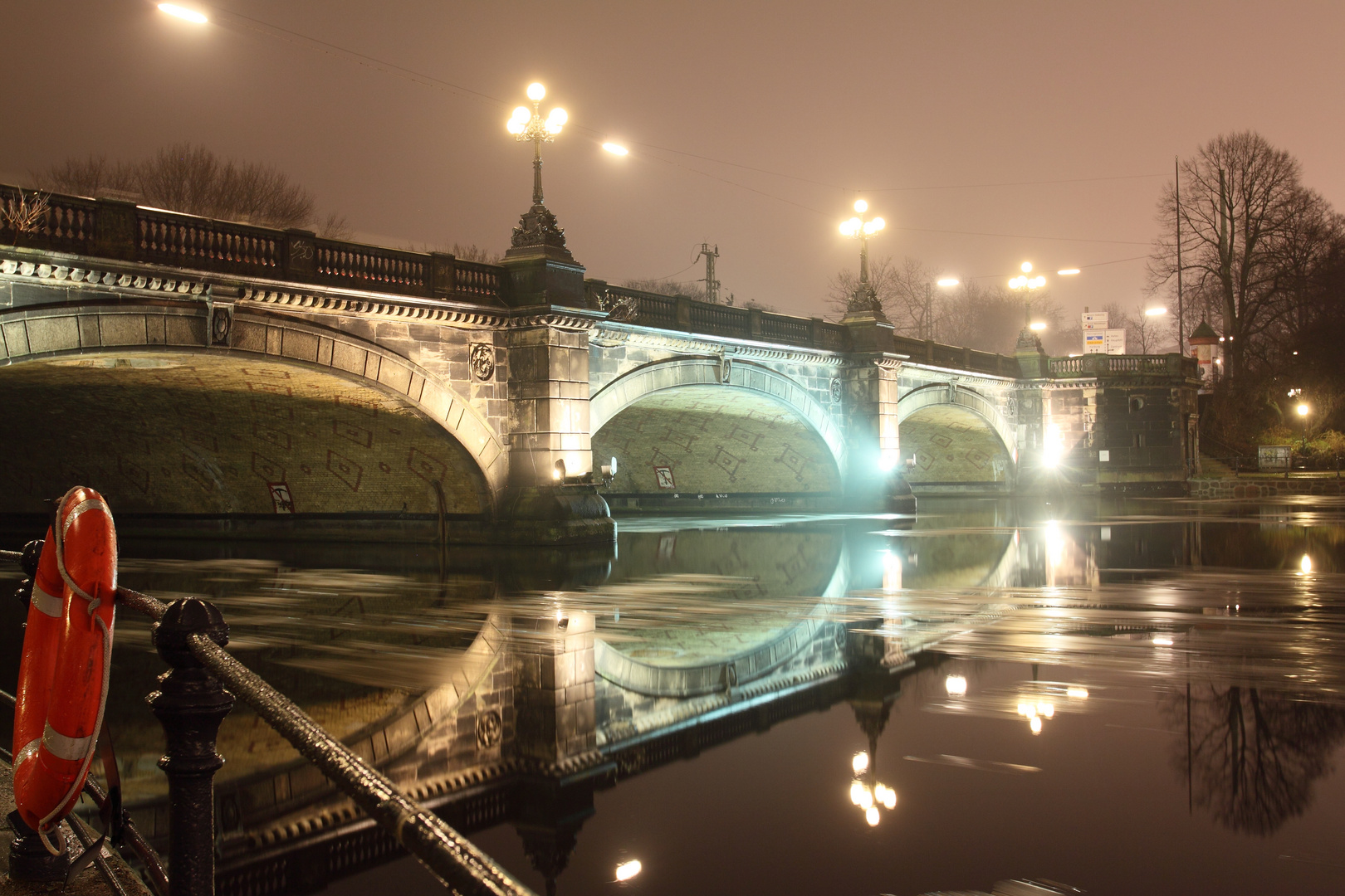 lombard Brücke bei Nacht