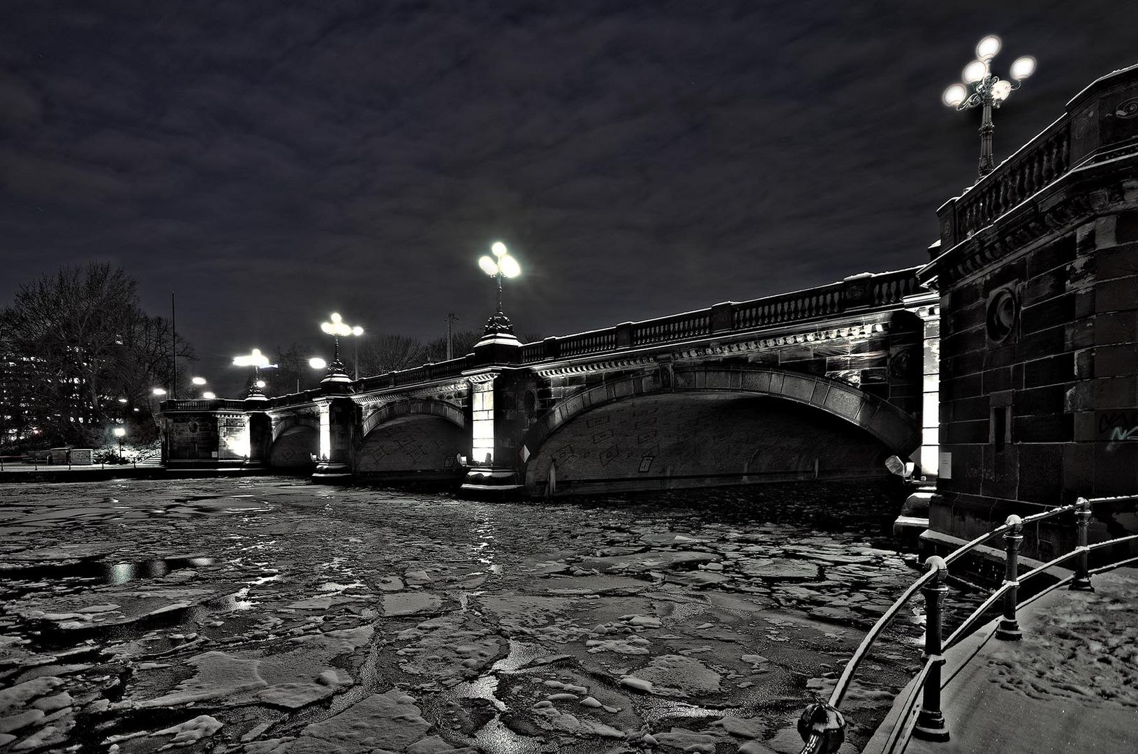 Lombardsbrücke / alster