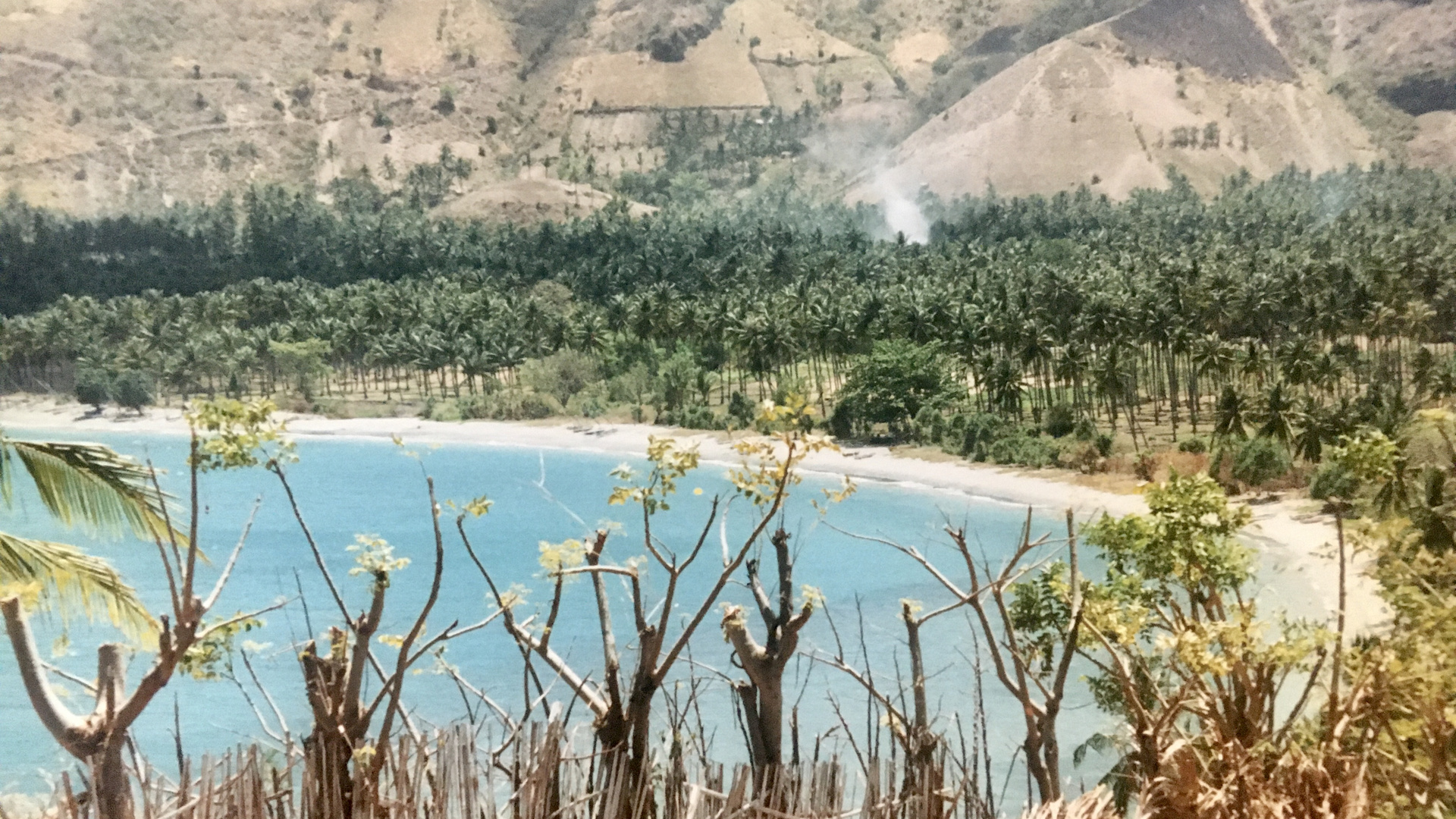 Lombok (1996), Senggigi Beach