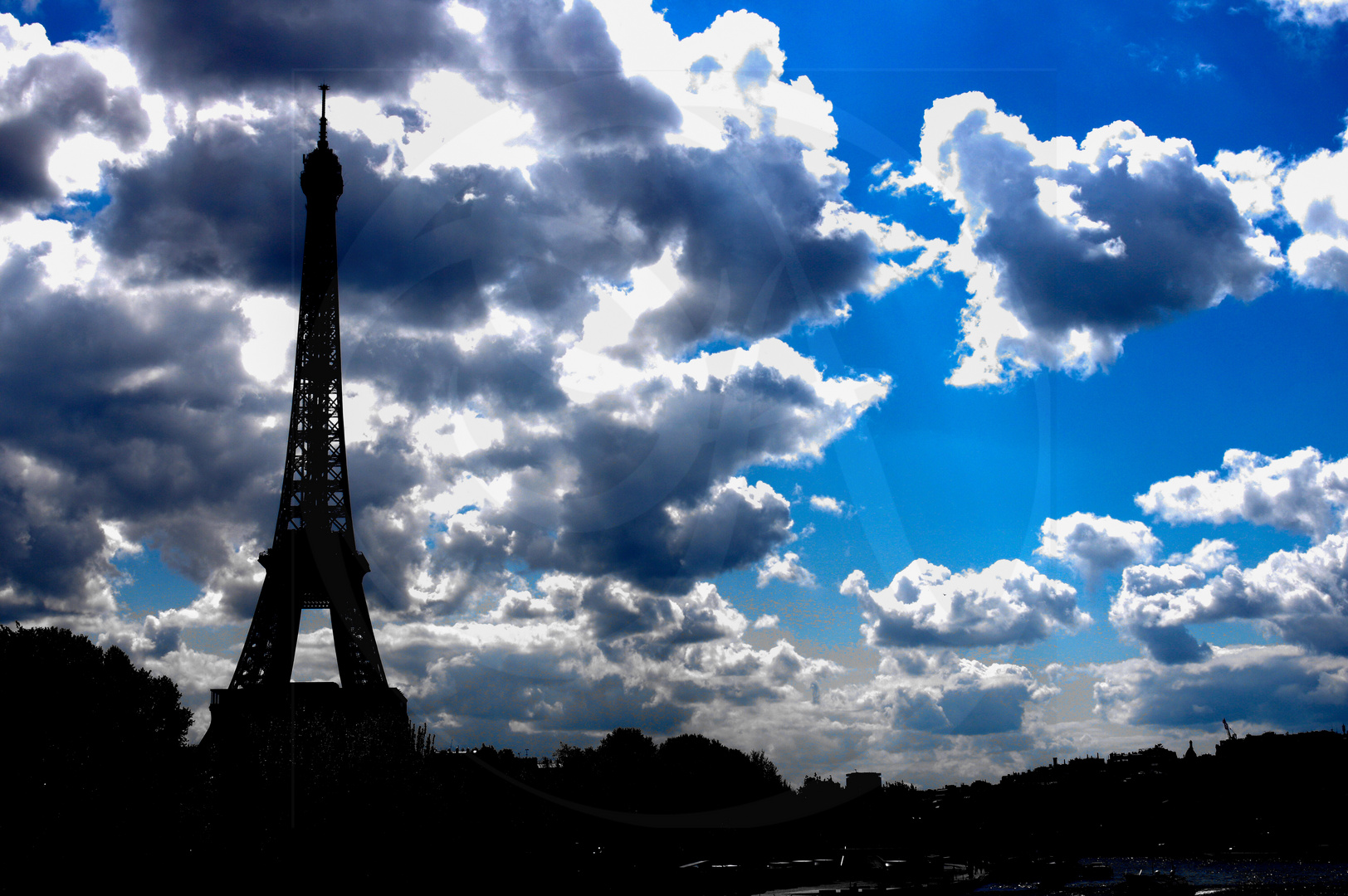L'ombre de la Tour Eiffel