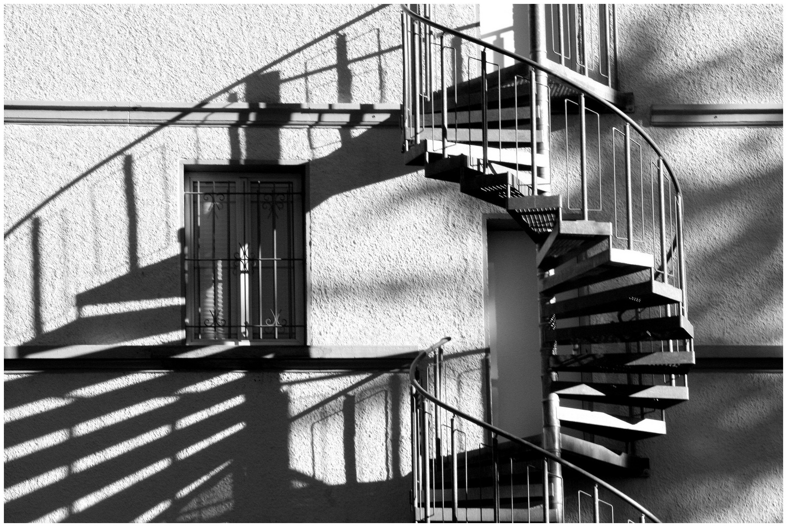 l'ombre de l'escalier en colimaçon