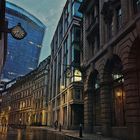 lomstr25-1X3 __OLD CLOCK AND NEW WALKIE TALKIE__