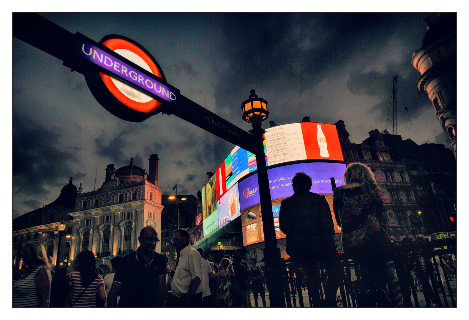 London #7 (Piccadilly Circus)