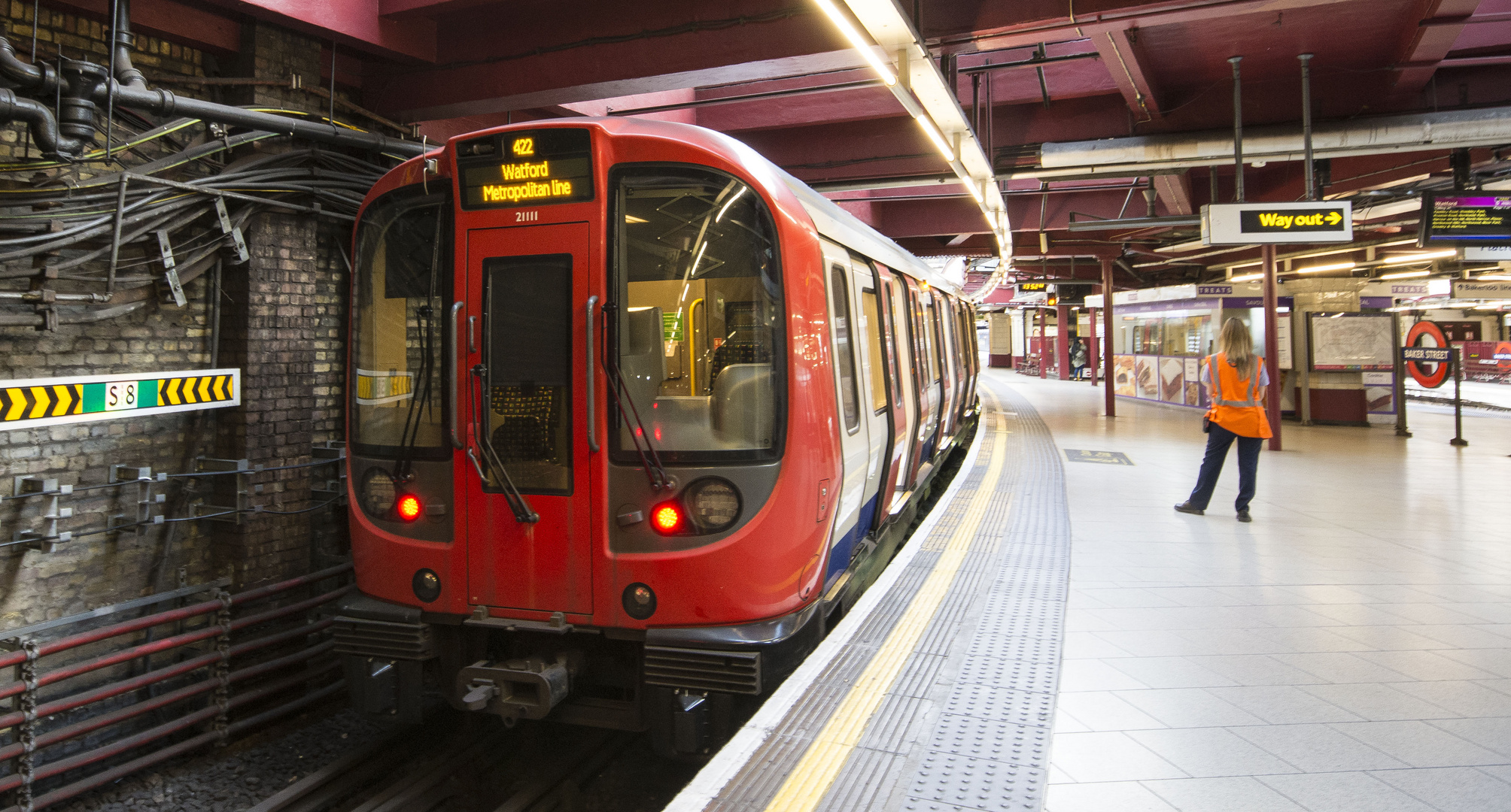 London - Baker Street Tube Station - Metropolitan Line - 01