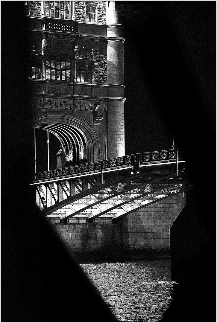 LONDON BC (Before Corona) - 60 - Tower Bridge from River Level