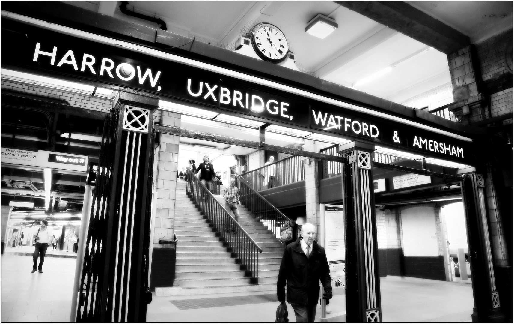 LONDON BC (Before Corona) - 99 - First Tube Ride Ever