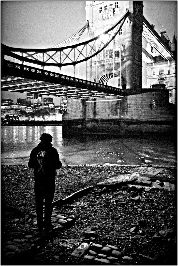 LONDON (Before Corona) - 91 - Thames Foreshore