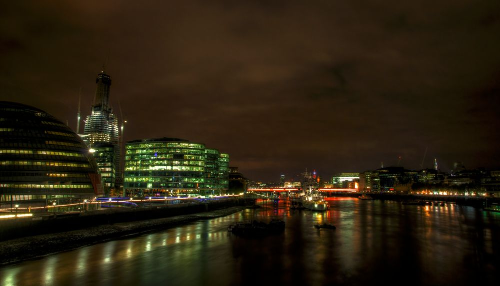 London bei Nacht - Themse - Skyline - HDR