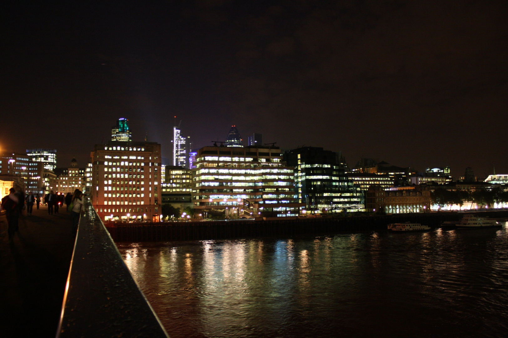 London Bridge - Small Skyline