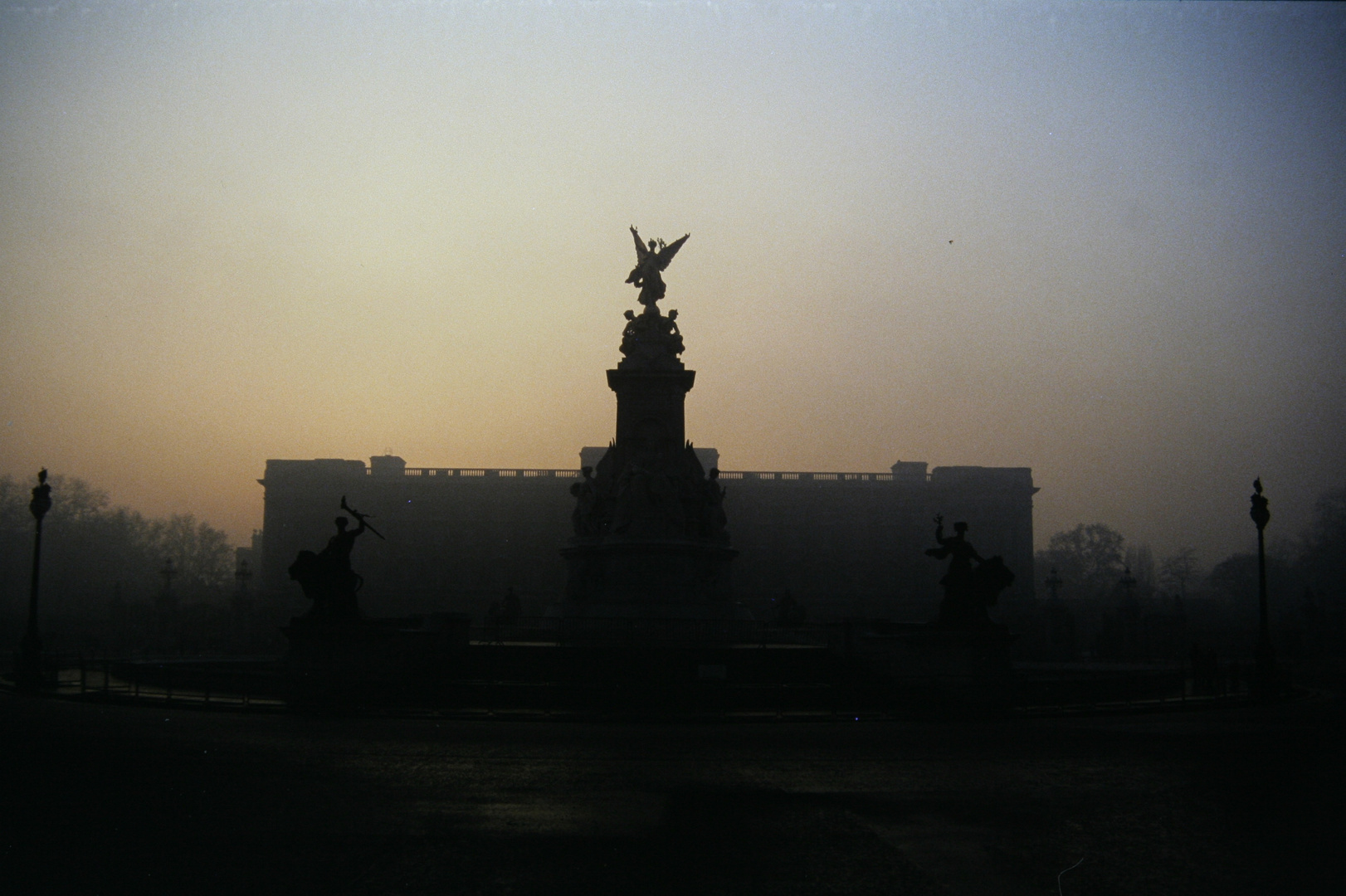 London - Buckingham Palace - 1991