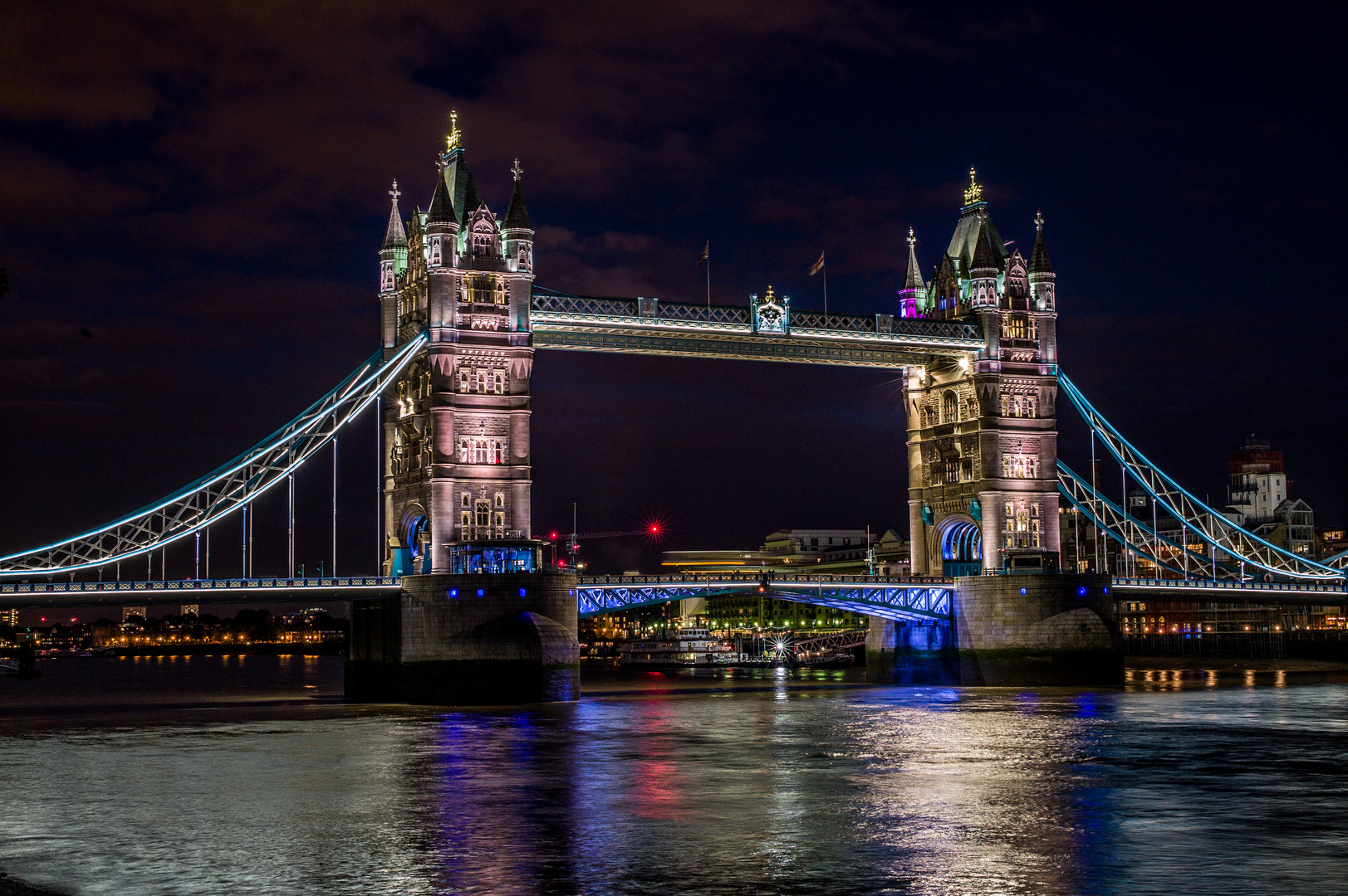 London by Night (III)