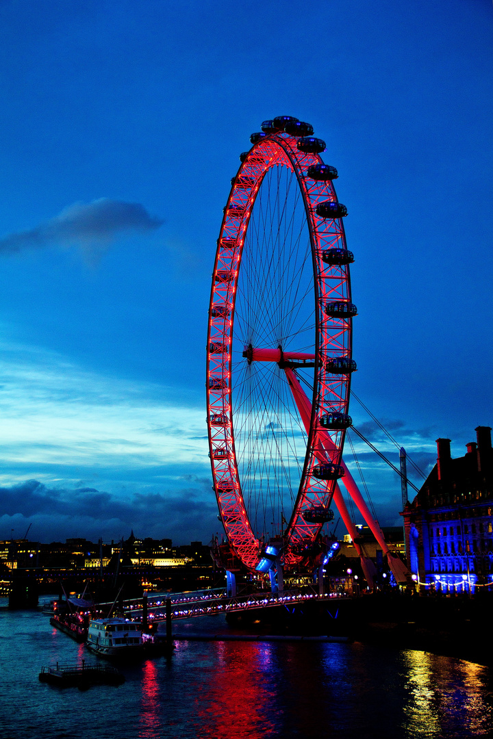 London by night - London Eye