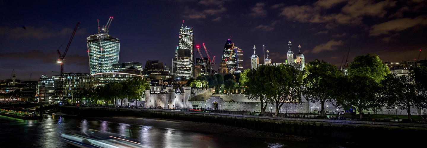 London by Night (VI)