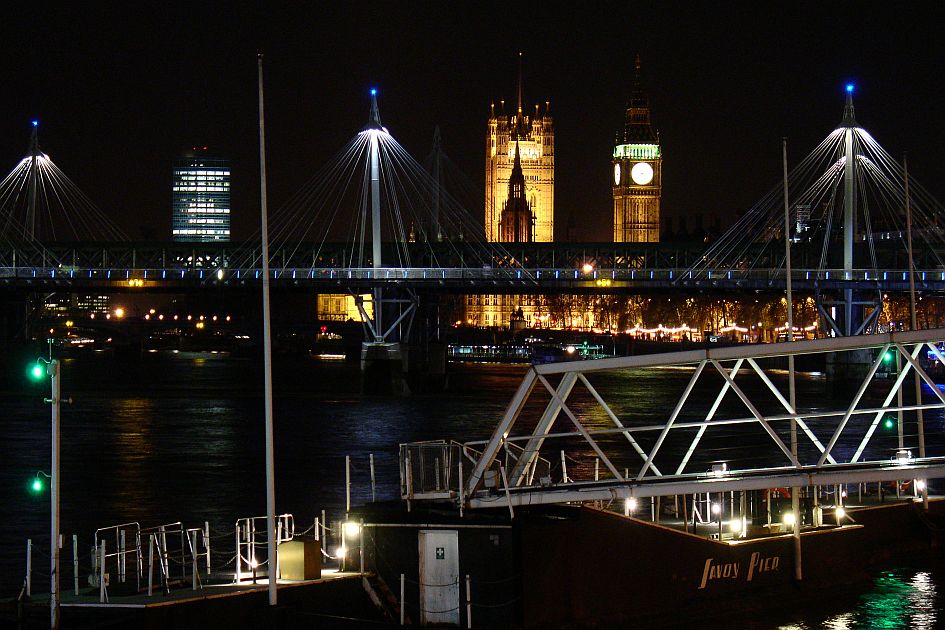 London Calling...: Savoy Pier by night