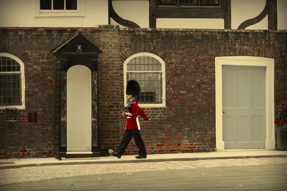 London classics - Queen's Guard