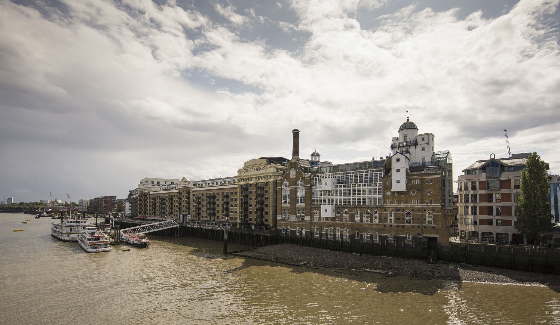 London - Docklands - Butter's Wharf Building