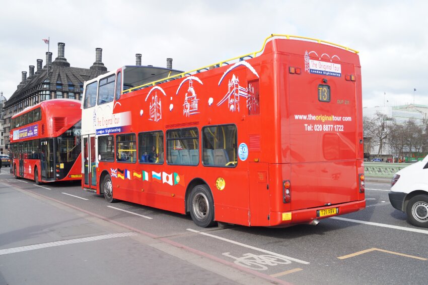 LONDON - Double Decker Bus