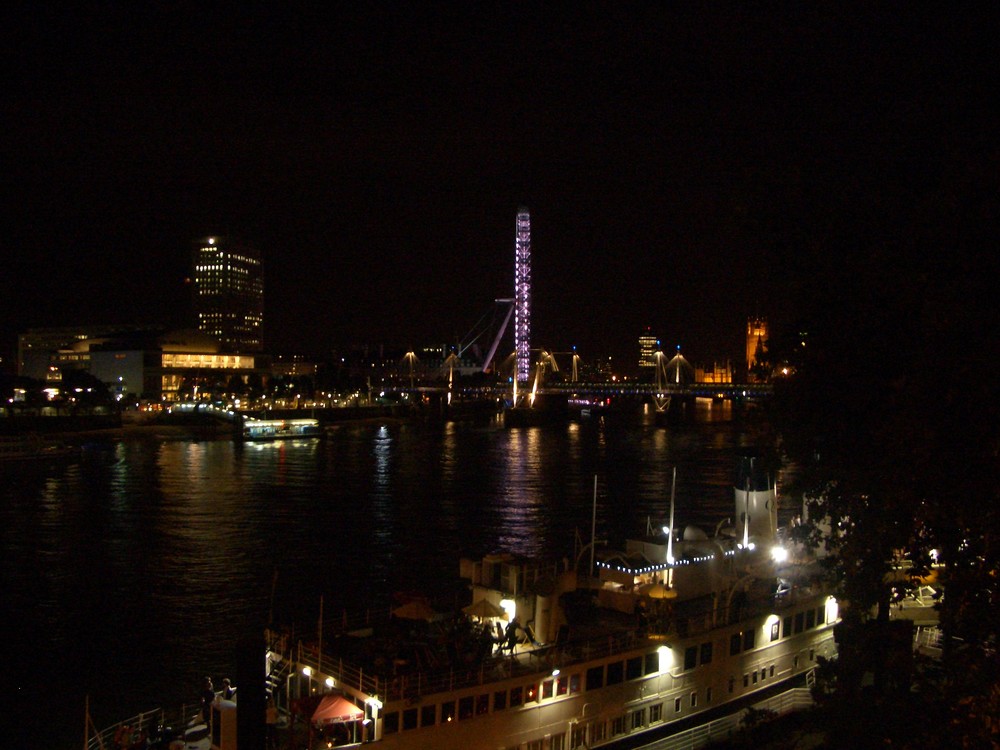 London Downtown by night