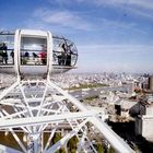 London-Eye and Blue Sky