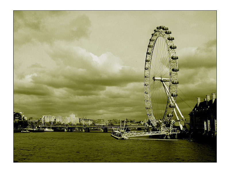 London Eye and Thames