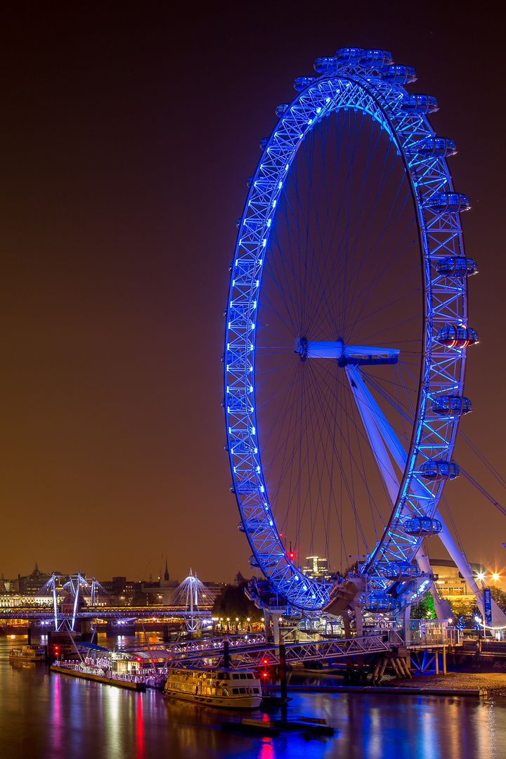 London Eye bei Nacht