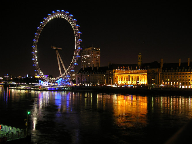 London Eye bei Nacht