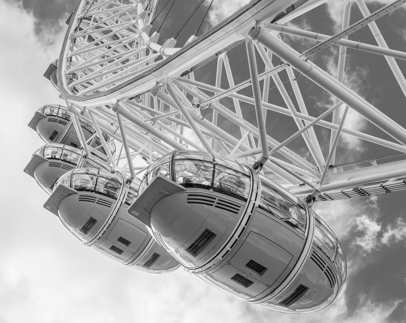 London Eye - Downwards