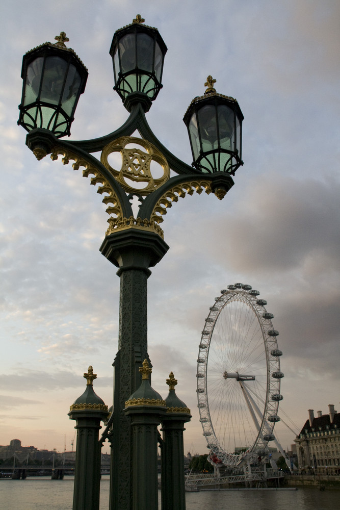 London eye. Puente de Westminster. Londres, Junio 2009.