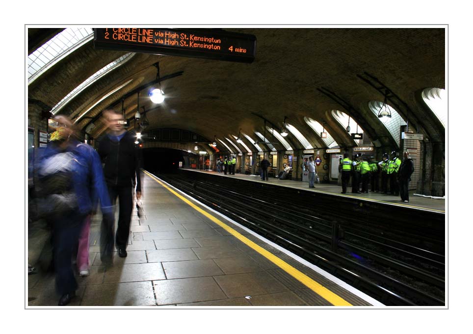 London, I'm going underground (IX)