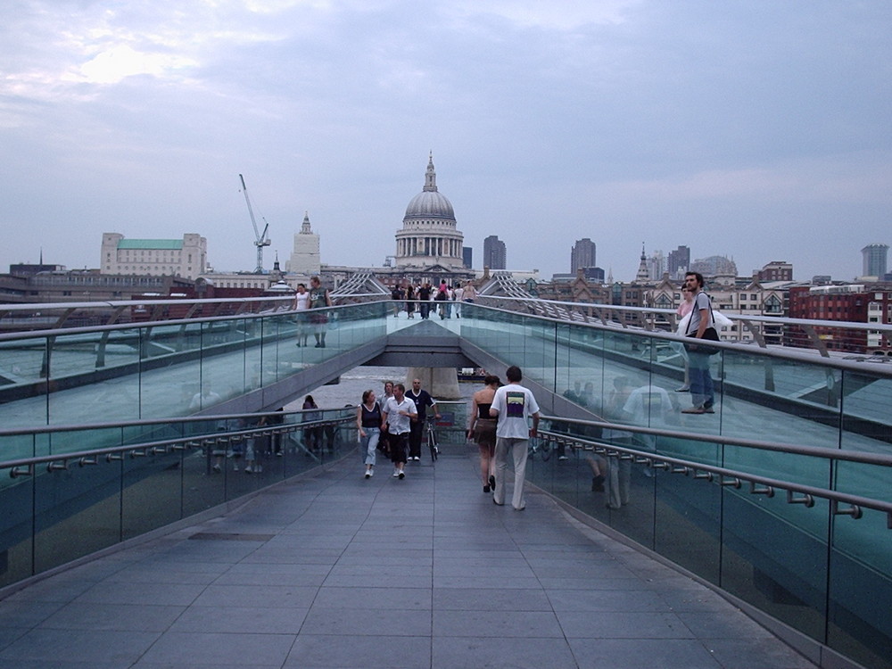 London Millenium Bridge