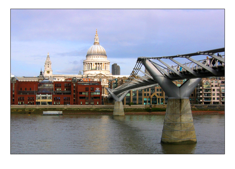 London - Millenium bridge and Saint Paul Cathedral