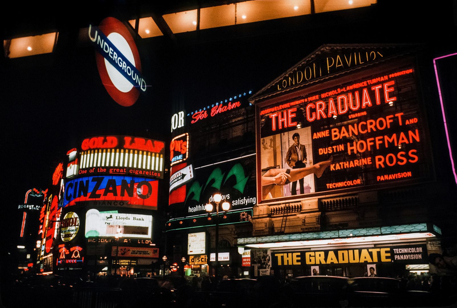 LONDON PICCADILLY 1968